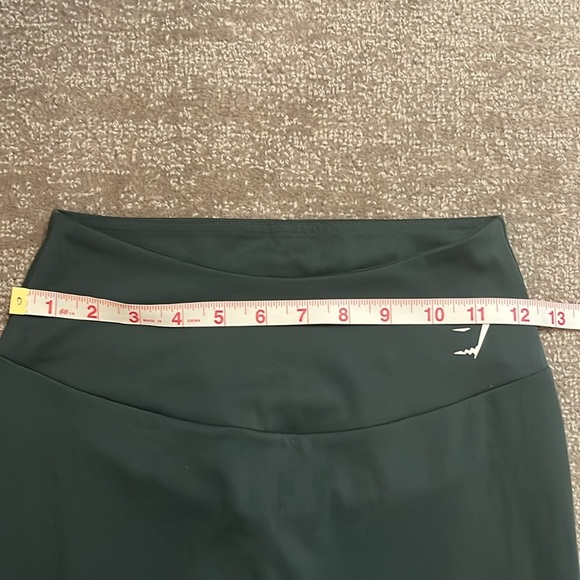 Gymshark Women’s Green Leggings Size Small - Picture 3 of 6